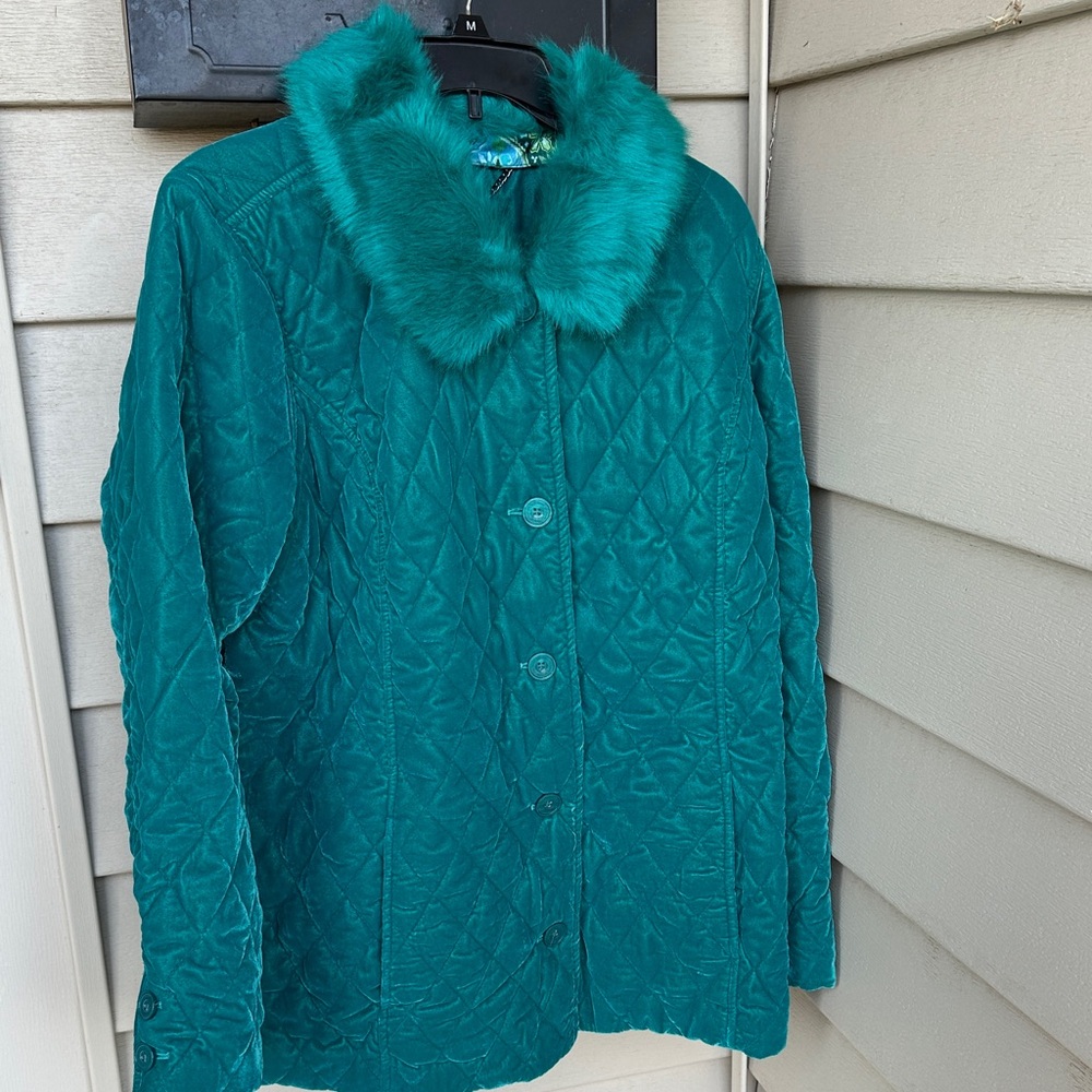 Isaac Mizrahi Live! Women’s Teal Quilted Puffer Jacket with Faux Fur Collar, LG